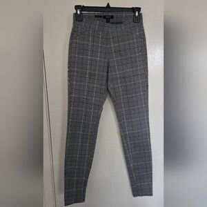 Simply Vera Gray Plaid Pants, Size XS